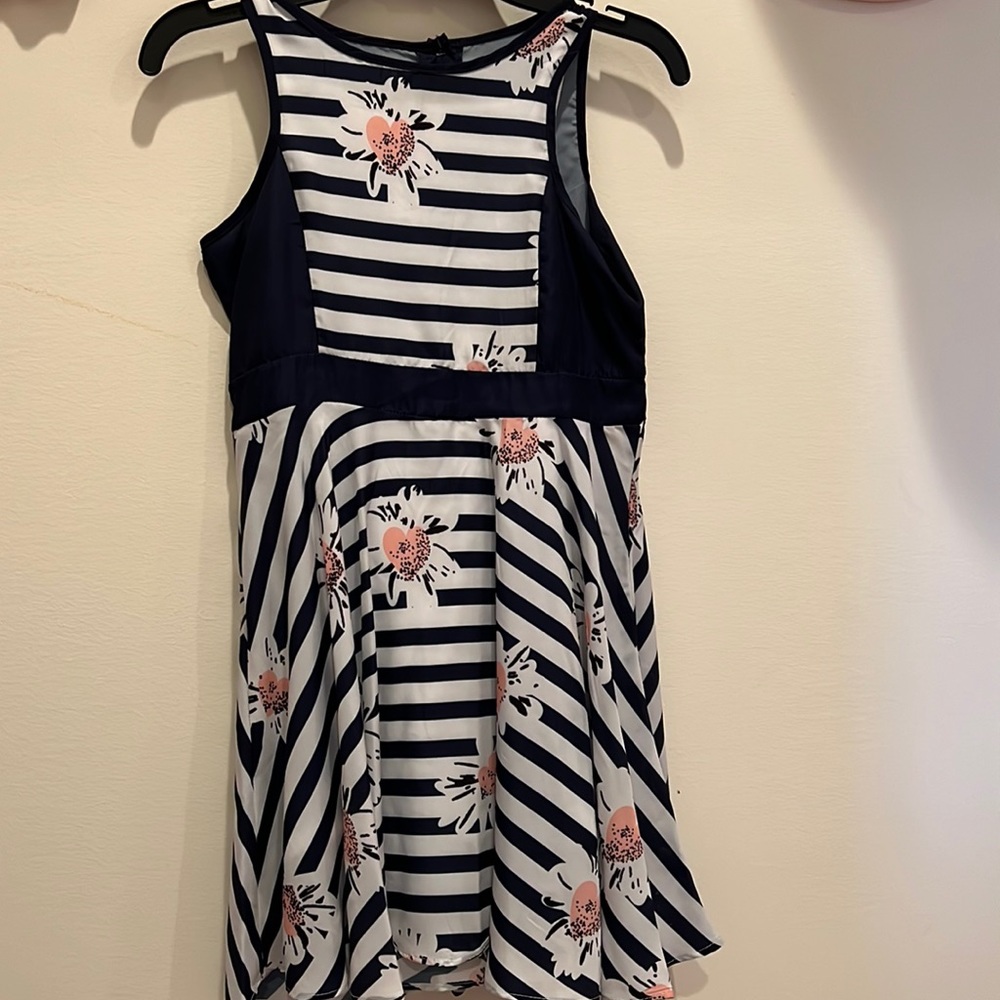 Pippa & Julie size 7 dress
